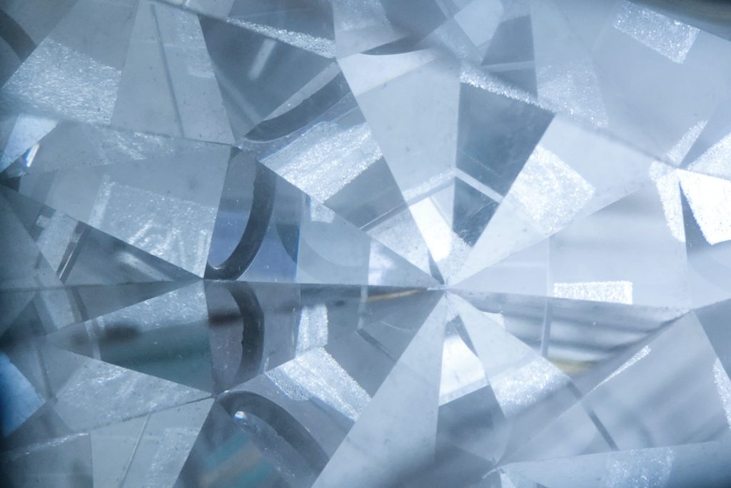 Comment choisir la bague en diamant qui vous convient le mieux