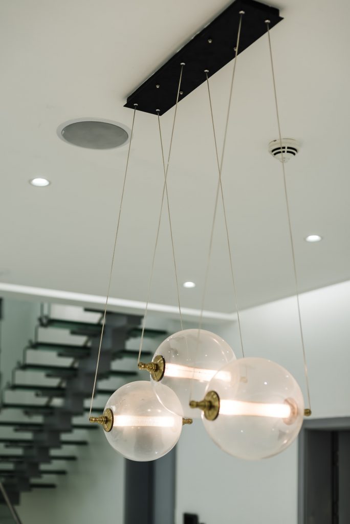 Explorez la collection luxe des luminaires modernes